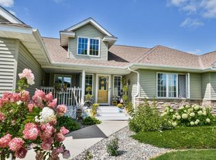 21646 Waco St NW, Nowthen, MN 55303