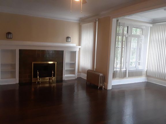 3rd image of 5407 S Maryland Ave APT 1