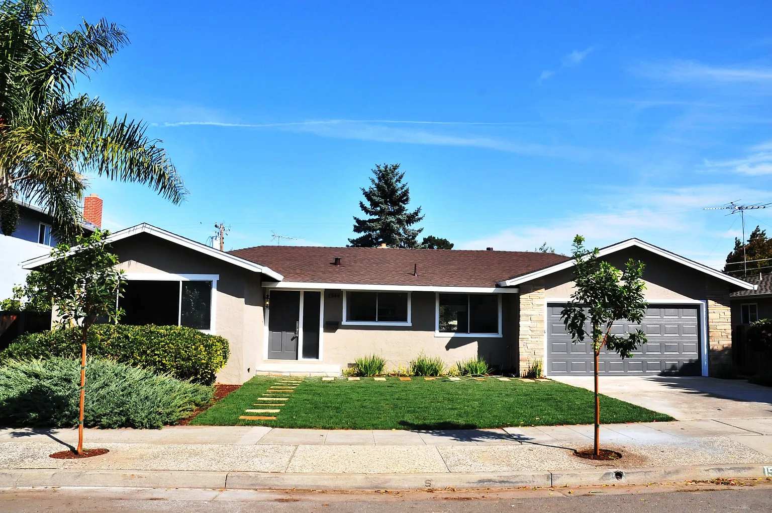 1544 Bird Ave photo 1