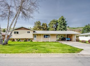 1909 Cedar St, Colfax, WA 99111