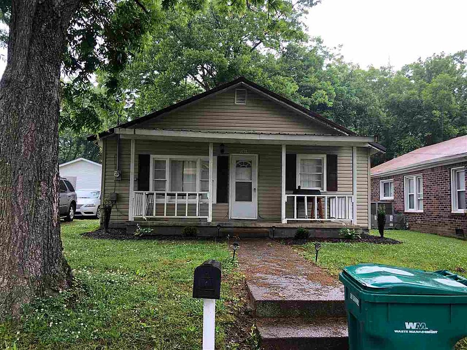 2nd image of 3018 Jackson St
