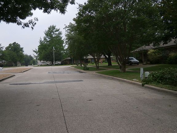 5th image of 521 Mayfield Ave