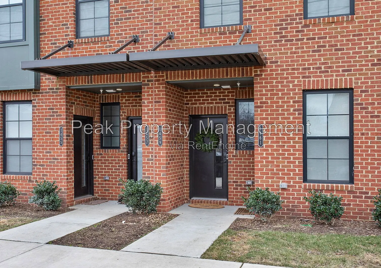 3 bed, 3.0 bath, 2518 sqft, $3,400 — Photo 3