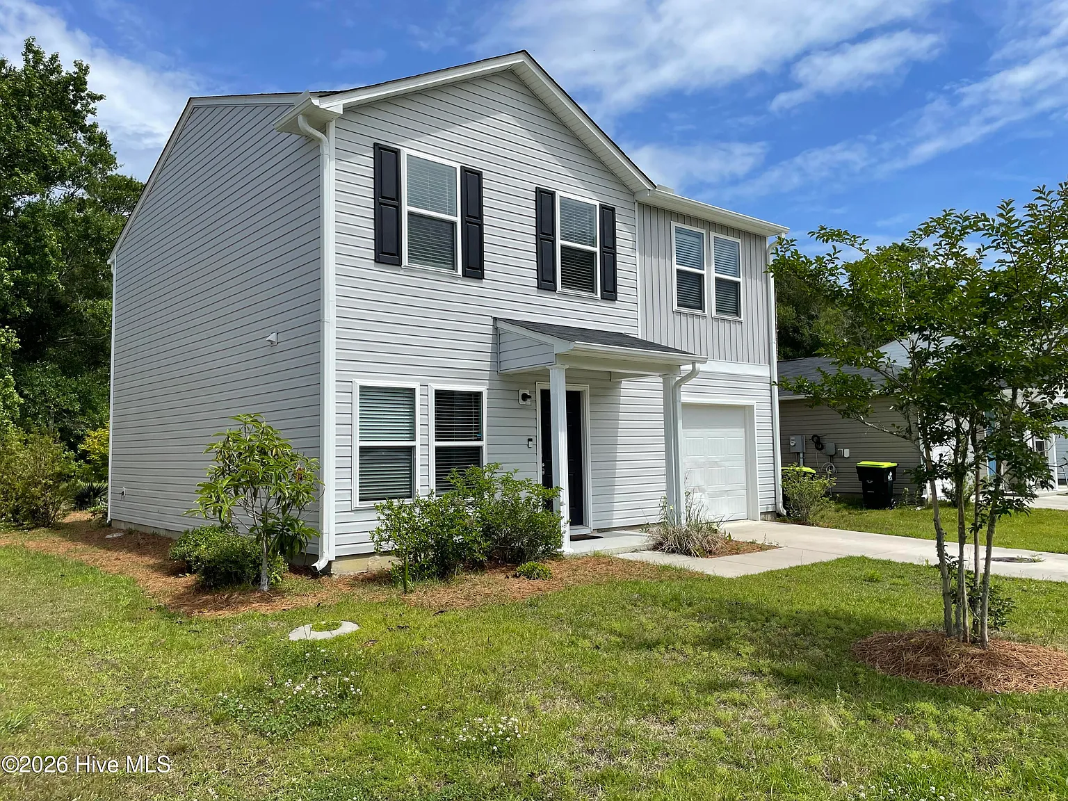 3 bed, 2.5 bath, $1,599 — Photo 2