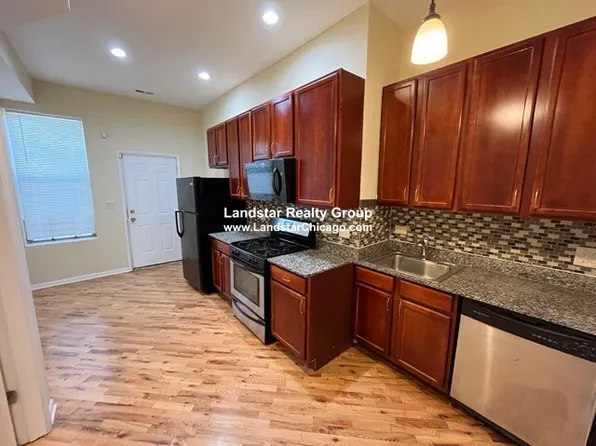 2300 S Ridgeway Ave APT 2S, Chicago, IL 60623