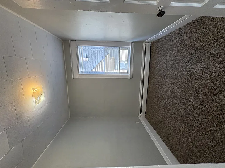 14 College St #3 — Photo 7