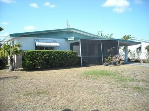 2522 NE Myrtle St, Jensen Beach, FL 34957