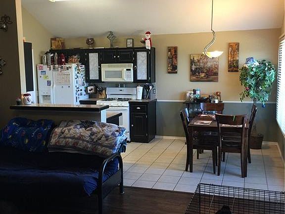 4th image of 2412 Augusta Dr