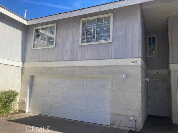 693 Evergreen Ln, Port Hueneme, CA 93041