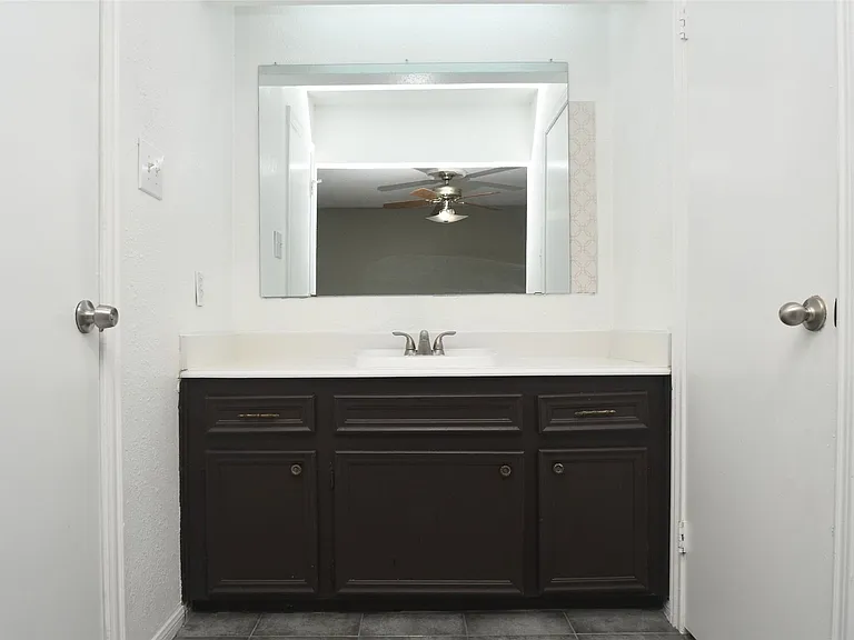 510 Chambly Dr — Photo 27