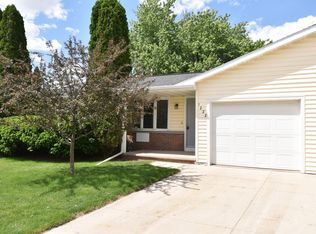 1222 W Weiland Ln, Appleton, WI 54914