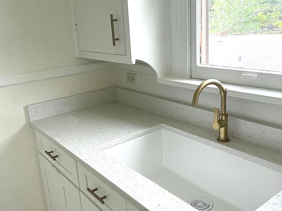 3rd image of 2155 3rd Ave N #A