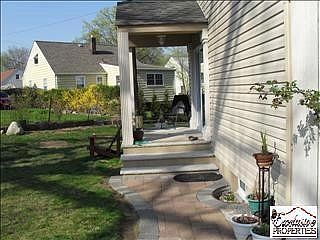2nd image of 7-21 Mansfield Dr #1X