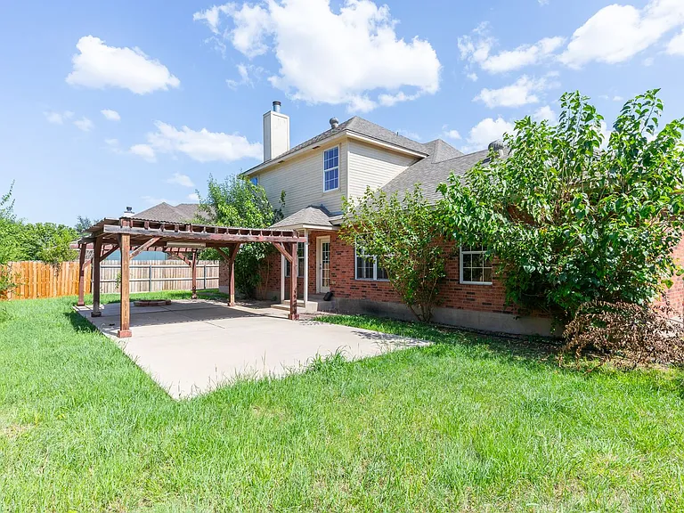 3310 Silver Oaks Dr — Photo 43