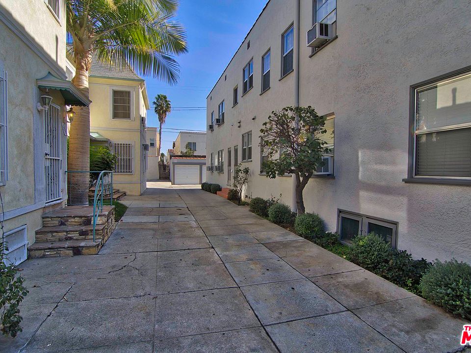 2nd image of 340 N Orange Grove Ave