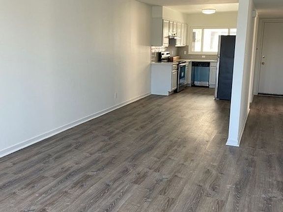 5th image of 675 Monterey Blvd #6