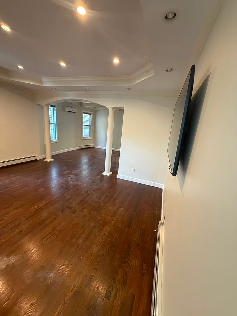 3 bed, $3,200 — Photo 2