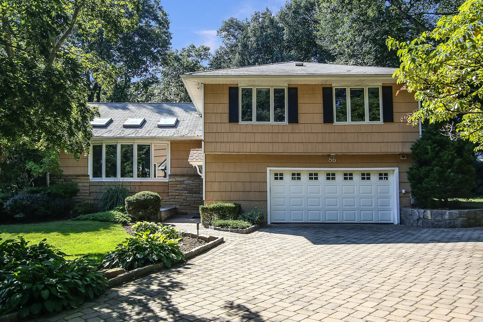 86 Highland Rd photo 1