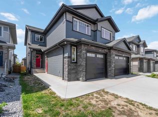 2172 52nd St SW, Edmonton, AB T6X2Z9