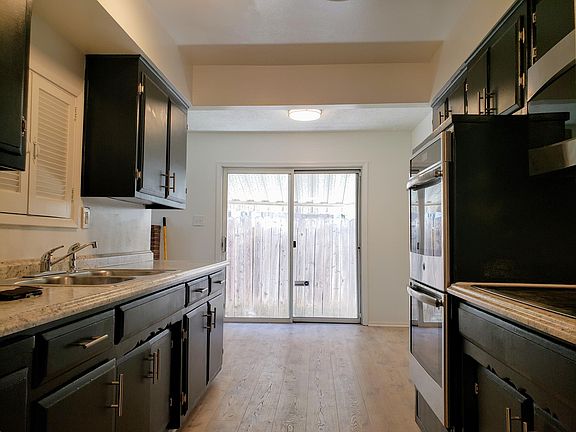 4th image of 3525 Morse Ave