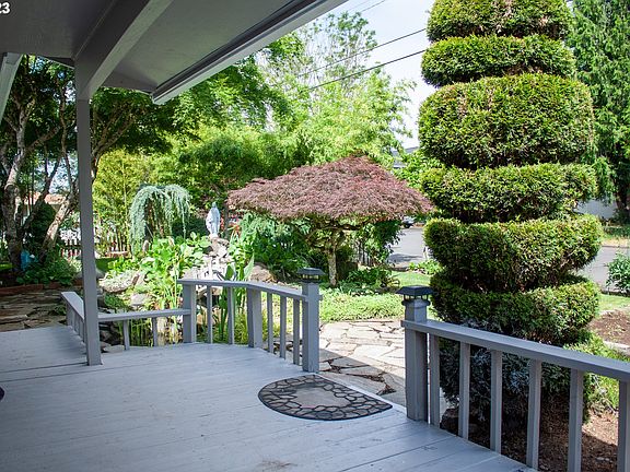 5th image of 3103 NE Littler Way
