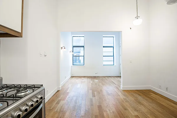 Rented by Nooklyn NYC LLC | media 48