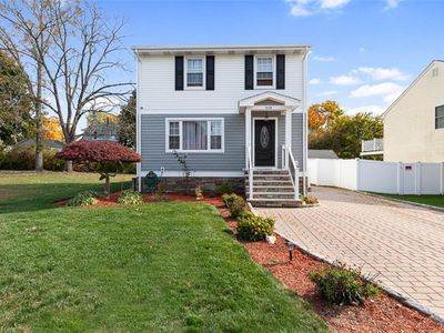 418 Dover Ave, Riverside, RI, 02915