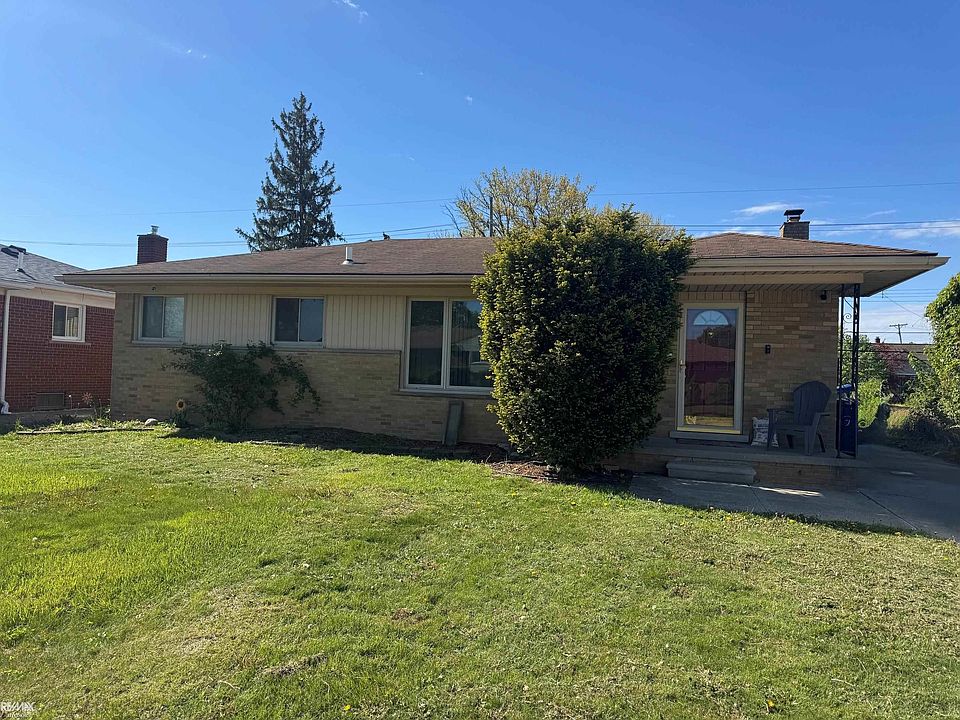 1st image of 8430 Darlene St
