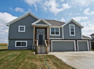 3697 152nd Ter, Basehor, KS 66007