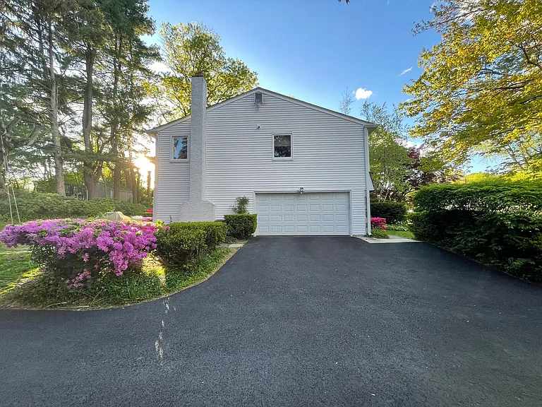 354 Andrew Rd — Photo 19