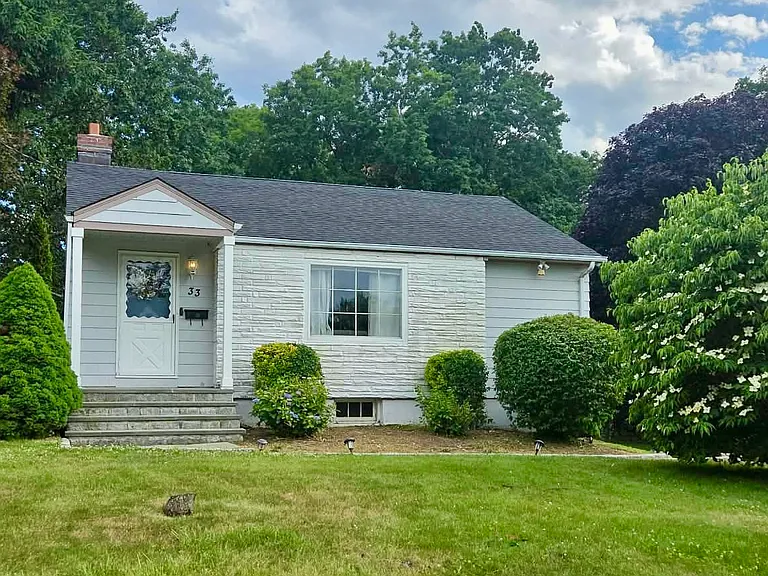 33 Gorham Pl — Photo 17