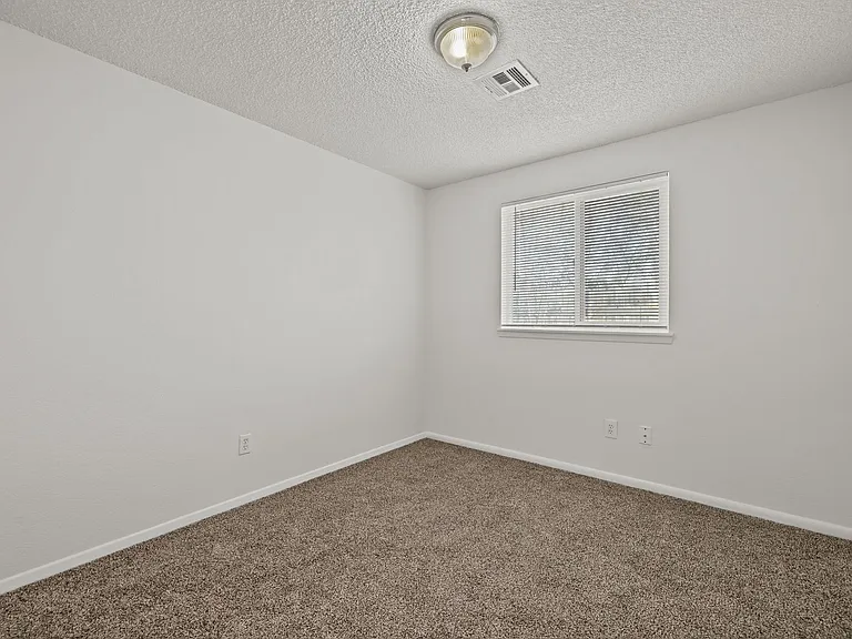 2056 S Division Ave — Photo 12