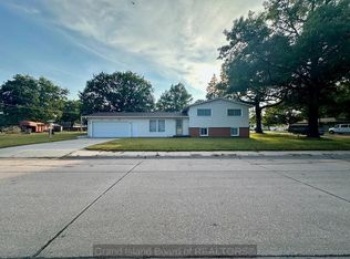 1518 N Vine St, Grand Island, NE 68801
