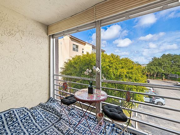 4th image of 2840 Somerset Drive #317M