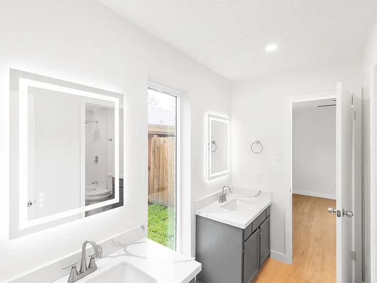 15707 Amapola Dr — Photo 25