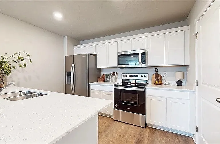 1272 NW Williamsburg Ln — Photo 9