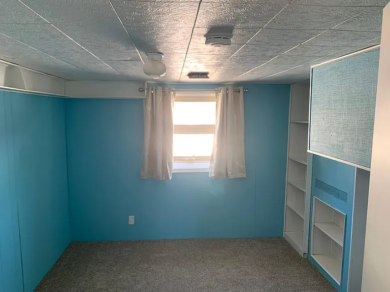2541 Bittersweet Ln N — Photo 29