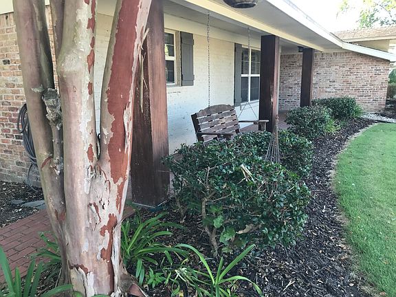 2nd image of 313 Broadmoor Blvd