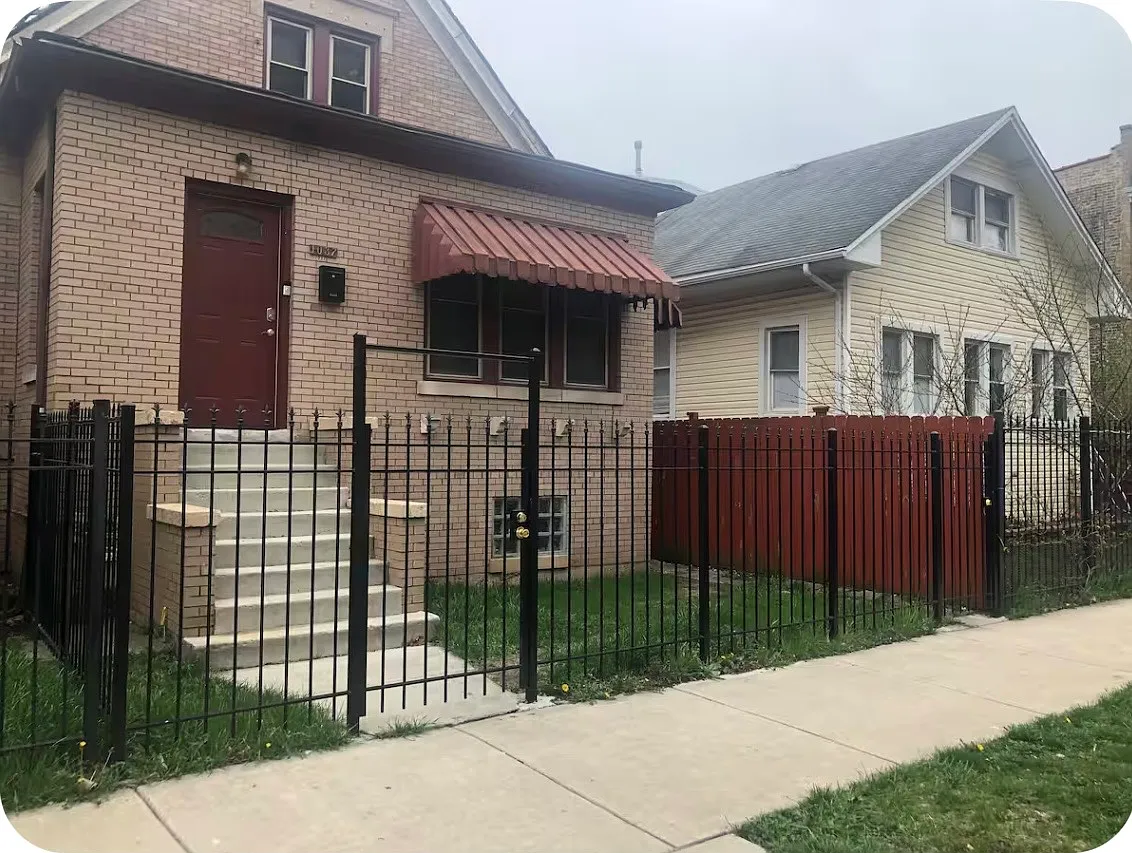 4 bed, 1125 sqft, $2,300 — Photo 1