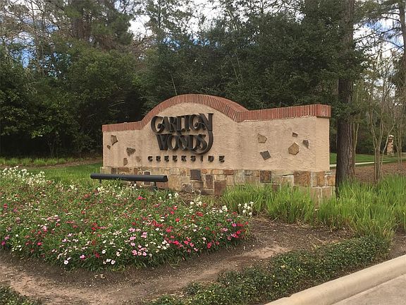 Located in Carlton Woods Creekside!