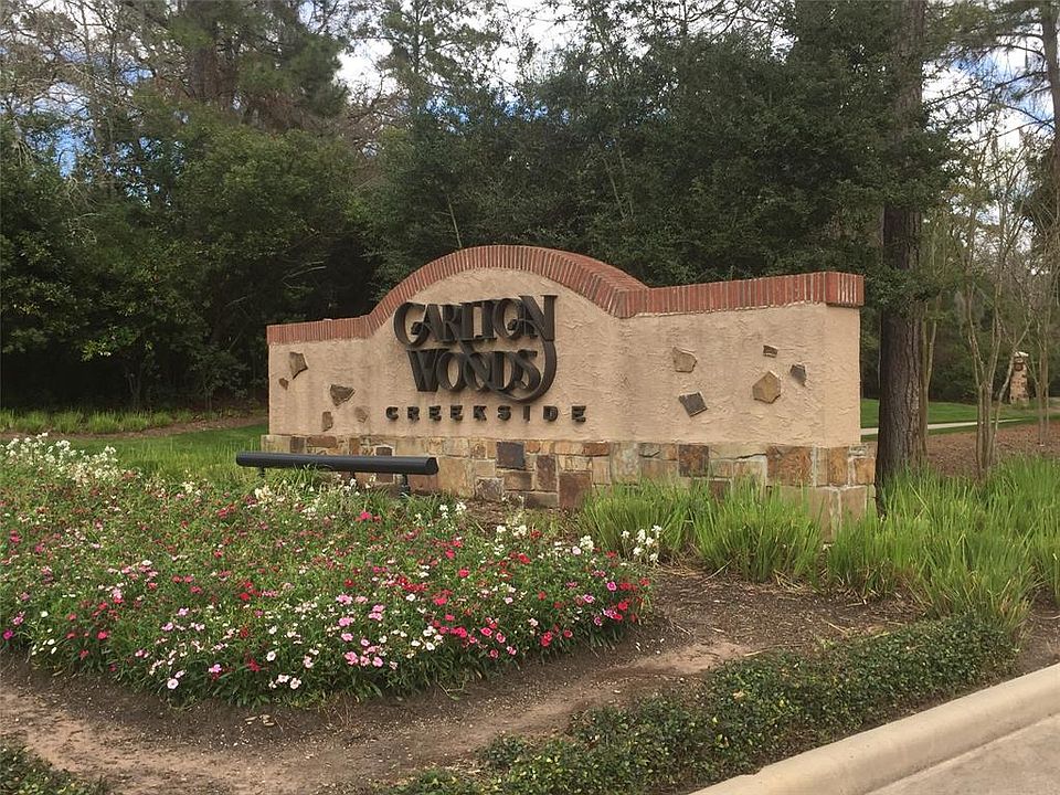 Wonderful tree covered lot in Carlton Woods Creekside!