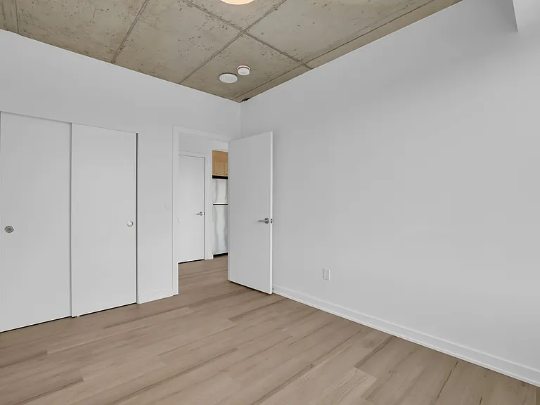 36 Robinson Ave — Photo 40
