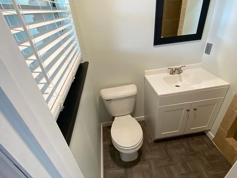 1406 E Boyd St — Photo 9