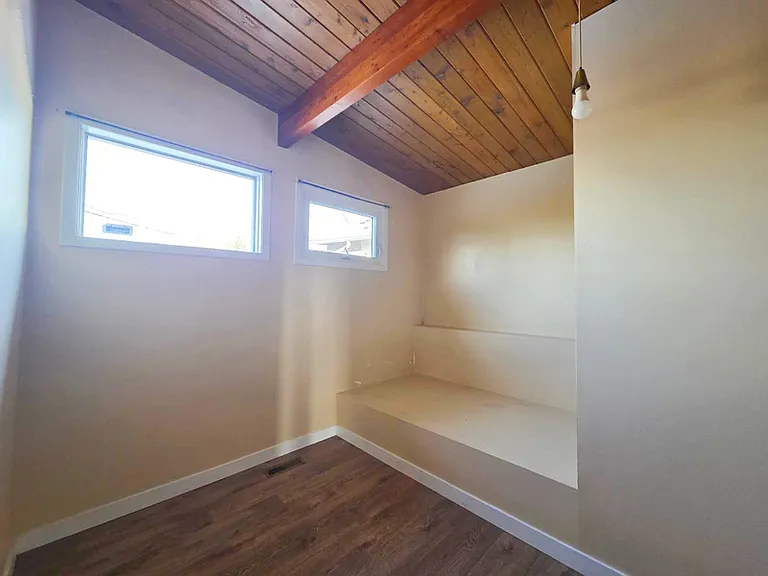 8820 Meadowlark Rd NW — Photo 12