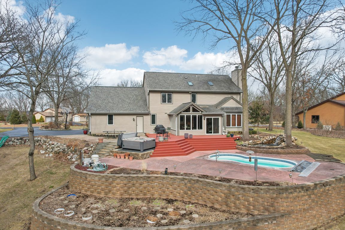 74-S72W32479 Sandie Ct-074