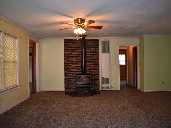 5th image of 625 12th St NE