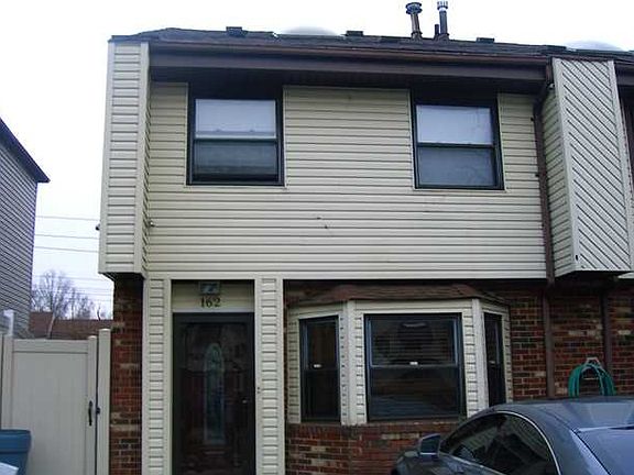 3rd image of 162 Russek Dr