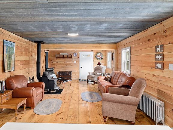 5th image of 777 Tenney Pond Road