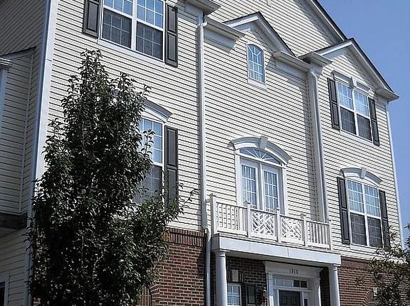 1910 Cavalier Ln