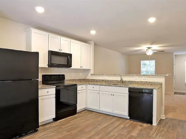 918 E Green St #E109, Franklinton, NC 27525